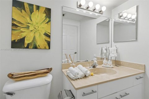 Купить виллу или дом в Пемброк-Пайнс, Флорида 4 спальни, 267.56м2, № 2007619 - фото 25