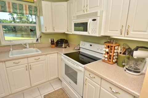 Condo in Stuart, Florida, 2 bedrooms № 2185202 - photo 7