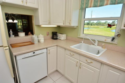 Condo in Stuart, Florida, 2 bedrooms № 2185202 - photo 5