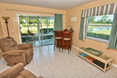 Condo in Stuart, Florida, 2 bedrooms № 2185202 - photo 14