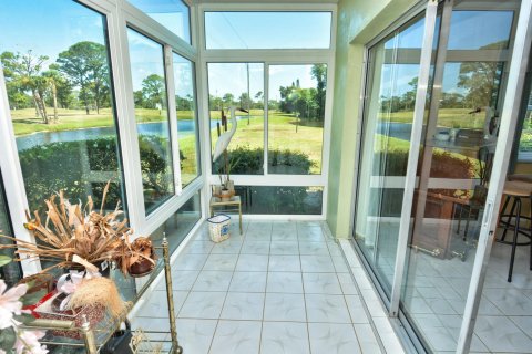 Condo in Stuart, Florida, 2 bedrooms № 2185202 - photo 26
