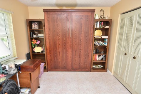 Condo in Stuart, Florida, 2 bedrooms № 2185202 - photo 19
