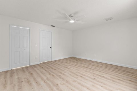 House in St. Lucie, Florida 3 bedrooms, 129.23 sq.m. № 2389919 - photo 14
