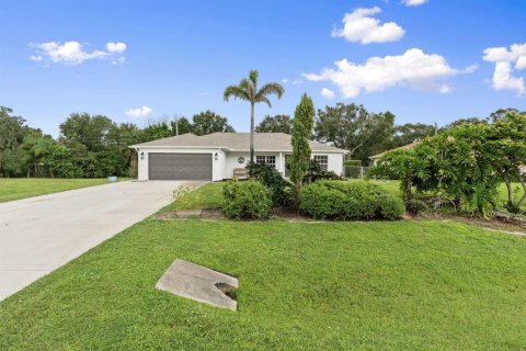House in St. Lucie, Florida 3 bedrooms, 129.23 sq.m. № 2389919 - photo 24