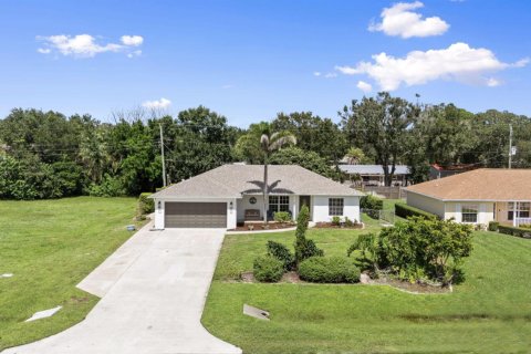 House in St. Lucie, Florida 3 bedrooms, 129.23 sq.m. № 2389919 - photo 23