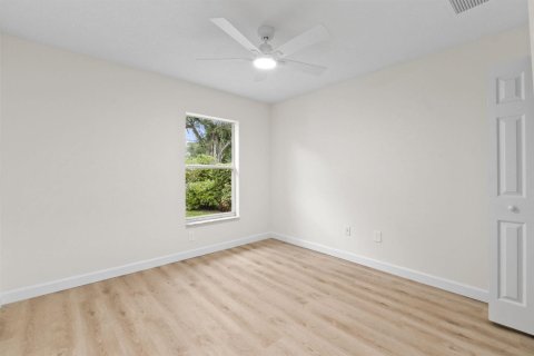 House in St. Lucie, Florida 3 bedrooms, 129.23 sq.m. № 2389919 - photo 17