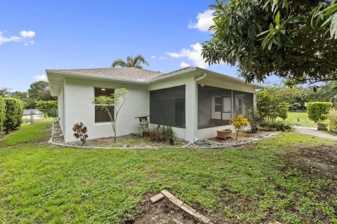 House in St. Lucie, Florida 3 bedrooms, 129.23 sq.m. № 2389919 - photo 19