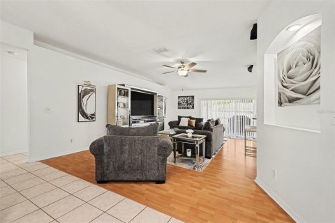 Villa ou maison à vendre à Seffner, Floride: 3 chambres, 157 m2 № 2201300 - photo 5