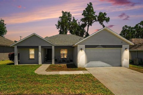 Villa ou maison à Seffner, Floride 3 chambres, 157 m2 № 2201300