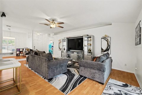 Villa ou maison à vendre à Seffner, Floride: 3 chambres, 157 m2 № 2201300 - photo 6