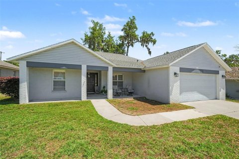 Villa ou maison à vendre à Seffner, Floride: 3 chambres, 157 m2 № 2201300 - photo 2