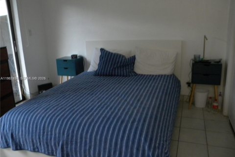 Copropriété à louer à Miami, Floride: 1 chambre, 49.7 m2 № 2029678 - photo 12