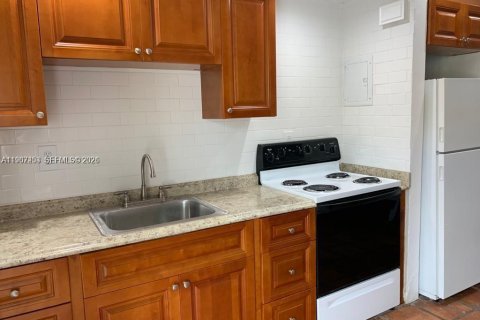 Copropriété à louer à Miami, Floride: 1 chambre, 49.7 m2 № 2029678 - photo 5