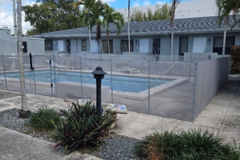 Copropriété à louer à Miami, Floride: 1 chambre, 49.7 m2 № 2029678 - photo 3