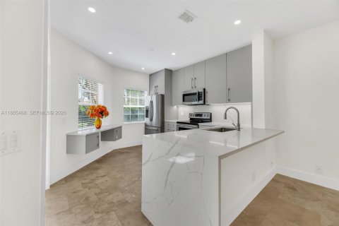 Touwnhouse à louer à Boca Raton, Floride: 2 chambres, 101.26 m2 № 2070831 - photo 17