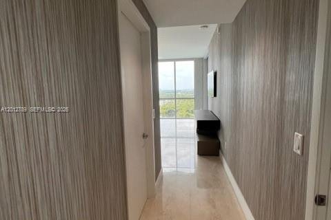 Copropriété à louer à North Miami Beach, Floride: 2 chambres, 181.9 m2 № 2171176 - photo 25