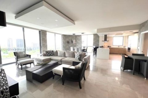 Copropriété à louer à North Miami Beach, Floride: 2 chambres, 181.9 m2 № 2171176 - photo 6