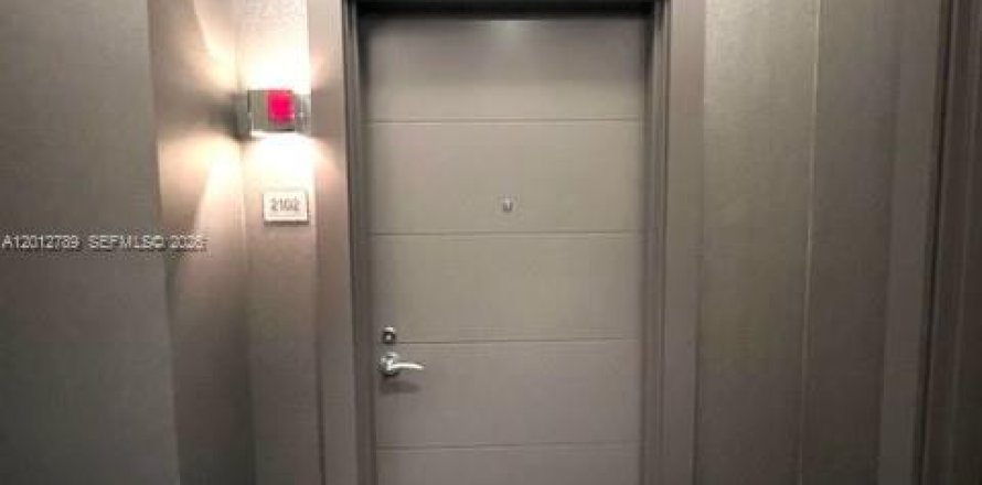 Condo à North Miami Beach, Floride, 2 chambres  № 2171176
