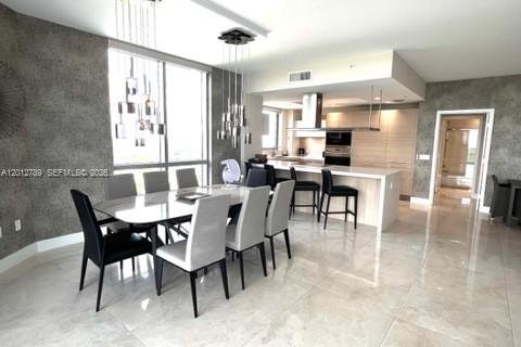 Copropriété à louer à North Miami Beach, Floride: 2 chambres, 181.9 m2 № 2171176 - photo 13