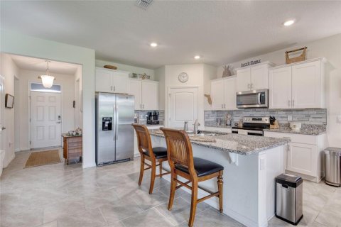 House in Ormond Beach, Florida 3 bedrooms, 152.08 sq.m. № 2322644 - photo 18
