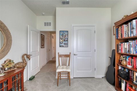 House in Ormond Beach, Florida 3 bedrooms, 152.08 sq.m. № 2322644 - photo 10