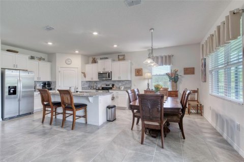 House in Ormond Beach, Florida 3 bedrooms, 152.08 sq.m. № 2322644 - photo 17