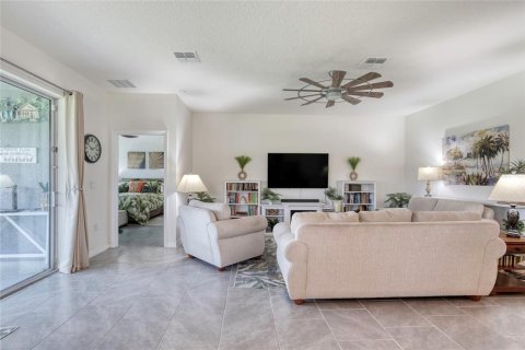 House in Ormond Beach, Florida 3 bedrooms, 152.08 sq.m. № 2322644 - photo 13