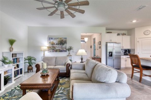 House in Ormond Beach, Florida 3 bedrooms, 152.08 sq.m. № 2322644 - photo 15