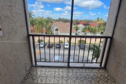 Copropriété à vendre à Hallandale Beach, Floride: 2 chambres, 111.48 m2 № 2023835 - photo 16