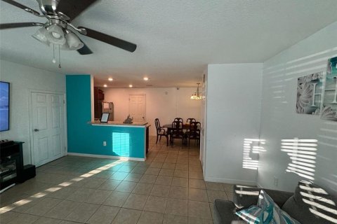 Adosado en venta en Kissimmee, Florida, 3 dormitorios, 112.69 m2 № 1564490 - foto 7