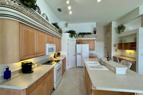 House in Ormond Beach, Florida 4 bedrooms, 244.61 sq.m. № 1274270 - photo 12