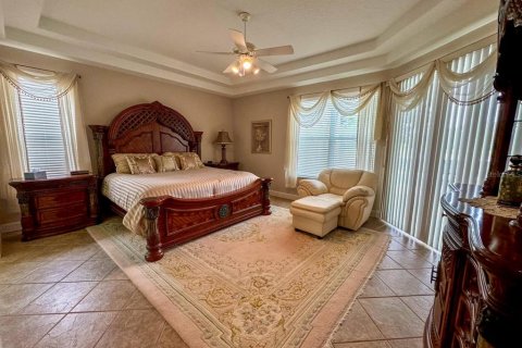 House in Ormond Beach, Florida 4 bedrooms, 244.61 sq.m. № 1274270 - photo 8