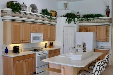 House in Ormond Beach, Florida 4 bedrooms, 244.61 sq.m. № 1274270 - photo 13