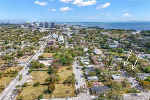Terreno en venta en Miami, Florida № 2032249 - foto 3