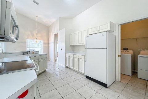 House in Ocoee, Florida 3 bedrooms, 187.2 sq.m. № 1894956 - photo 12