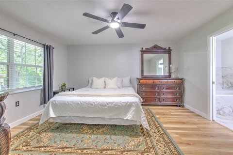 House in Plant City, Florida 3 bedrooms, 149.57 sq.m. № 2430671 - photo 20