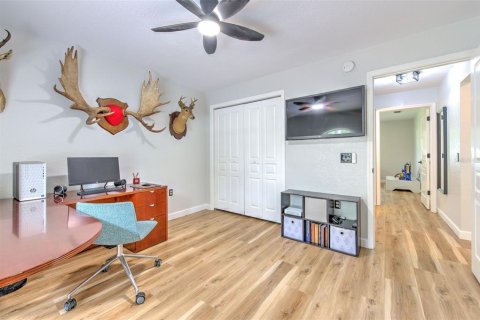 House in Plant City, Florida 3 bedrooms, 149.57 sq.m. № 2430671 - photo 27