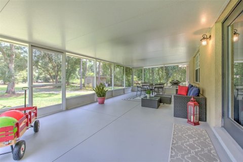 House in Plant City, Florida 3 bedrooms, 149.57 sq.m. № 2430671 - photo 3