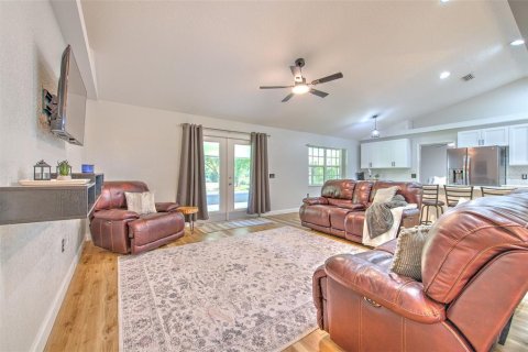 House in Plant City, Florida 3 bedrooms, 149.57 sq.m. № 2430671 - photo 12