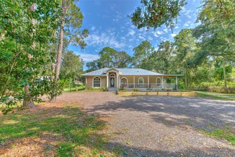 House in Plant City, Florida 3 bedrooms, 149.57 sq.m. № 2430671