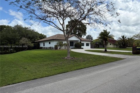 Casa en venta en Southwest Ranches, Florida, 4 dormitorios, 275.73 m2 № 2056263 - foto 19