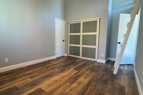 Casa en venta en Southwest Ranches, Florida, 4 dormitorios, 275.73 m2 № 2056263 - foto 9