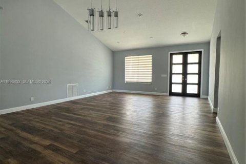 Casa en venta en Southwest Ranches, Florida, 4 dormitorios, 275.73 m2 № 2056263 - foto 3