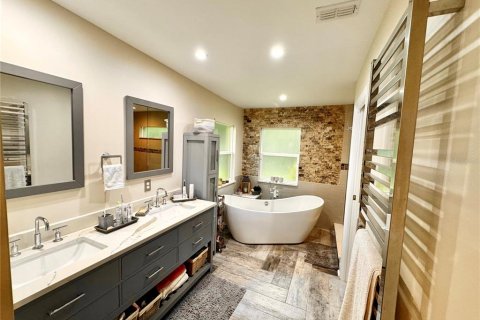 House in Longwood, Florida 5 bedrooms, 276.29 sq.m. № 2118321 - photo 16