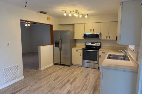 Villa ou maison à louer à Venice, Floride: 2 chambres, 94.57 m2 № 2391047 - photo 4