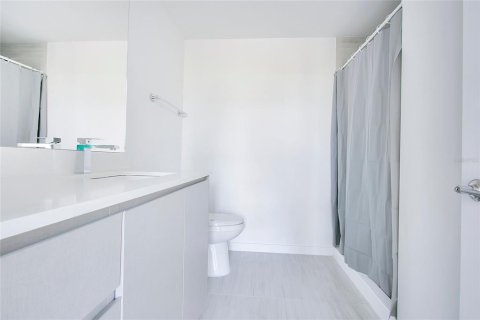 Condo in Orlando, Florida, 2 bedrooms  № 2120414 - photo 14