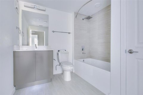Condo in Orlando, Florida, 2 bedrooms  № 2120414 - photo 10