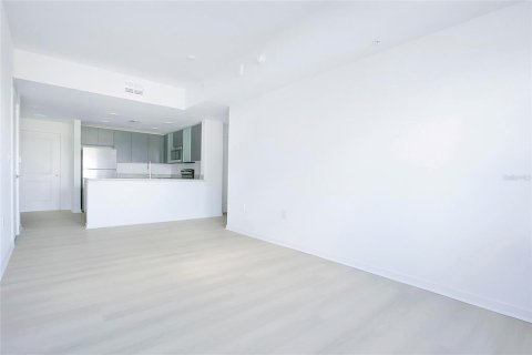 Condo in Orlando, Florida, 2 bedrooms  № 2120414 - photo 5