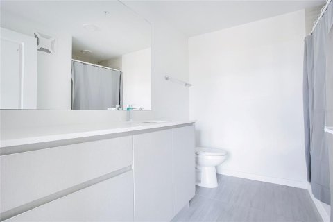Condo in Orlando, Florida, 2 bedrooms  № 2120414 - photo 15