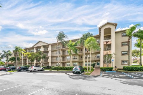 Copropriété à vendre à Pembroke Pines, Floride: 2 chambres, 112.13 m2 № 1992564 - photo 5